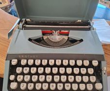old type  writer