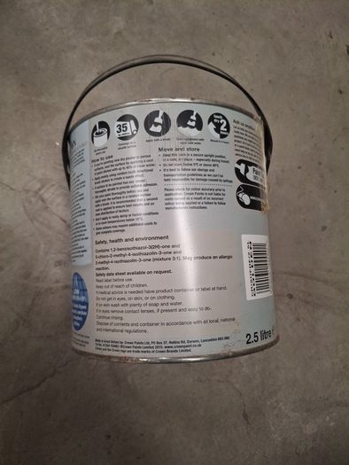 Crown golded suede textured paint