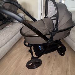 Egg 3 stroller and pram in chocolate