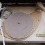 Vintage Record Player His Masters Voice, The Gramophone Company Ltd.; Middlesex (it seems to work fine, without speakers) (very good condition) Image 2