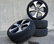 Genuine Volkswagen R-Line Austin 18" Alloy Wheels
