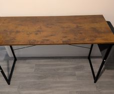 Table for a laptop/pc using