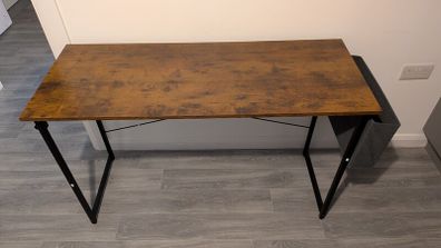 Table for a laptop/pc using