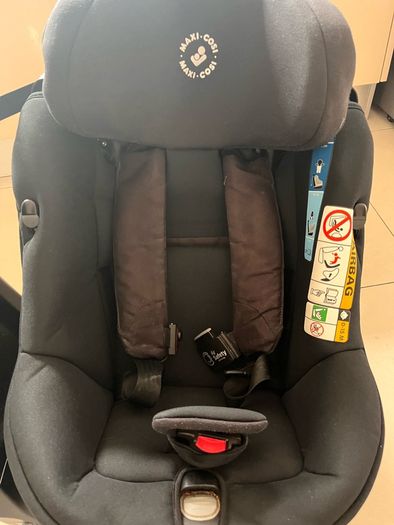 Maxi Cosi Axiss Fix 360. Car seat suitable to 4 years old