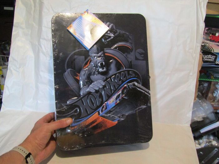 Hot Wheels Gorilla Storage Tin Brand New Sealed Hot Wheels metal storage carrying case for up to 50 cars
