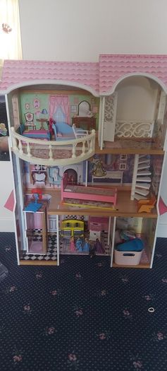 Doll house