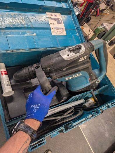 Makita sds max rotary hammer