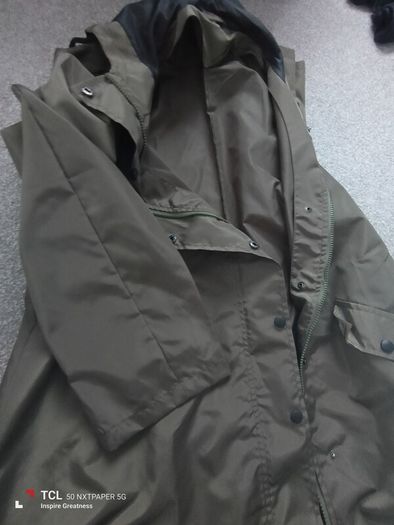 New.women's light rain jacket. Size 14/16