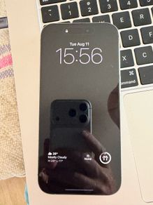 iPhone 15 Pro 256GB, Mint Condition, Full Box Plus 2 Extra Cases