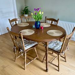 Dining table & 4 chairs