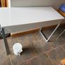 Free desk with 2 drawers Image 2