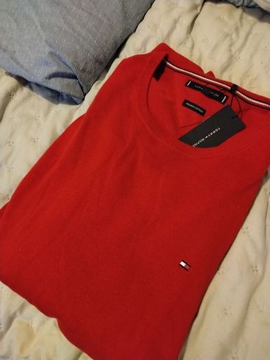 bundle of 2 Tommy Hilfiger mens wear