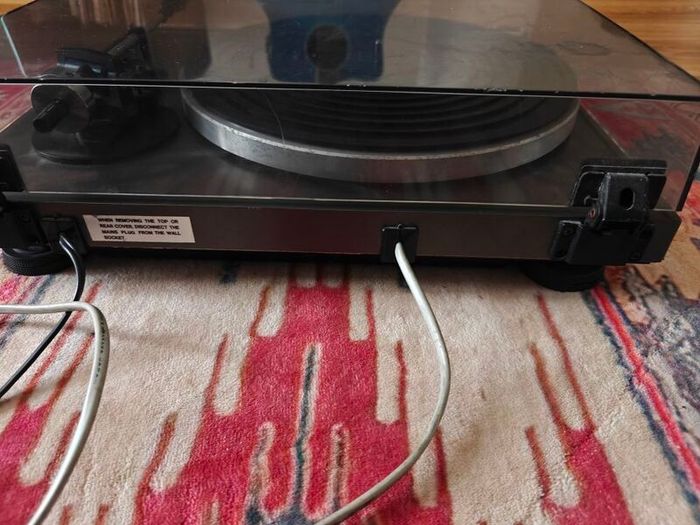 Mitsubishi turntable + cassette deck