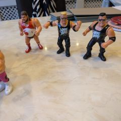 Vintage 1992 90s Hasbro WWF Wrestling  Series  3 Earthquake  & Typhoo Figures. (2)