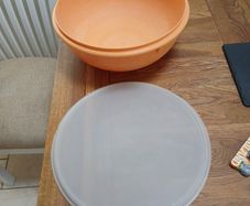 Tupperware Mixing