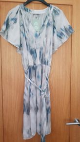 Beautiful Dress Size 18 - H&M