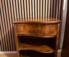 Sleigh Bed and Matching Lockers