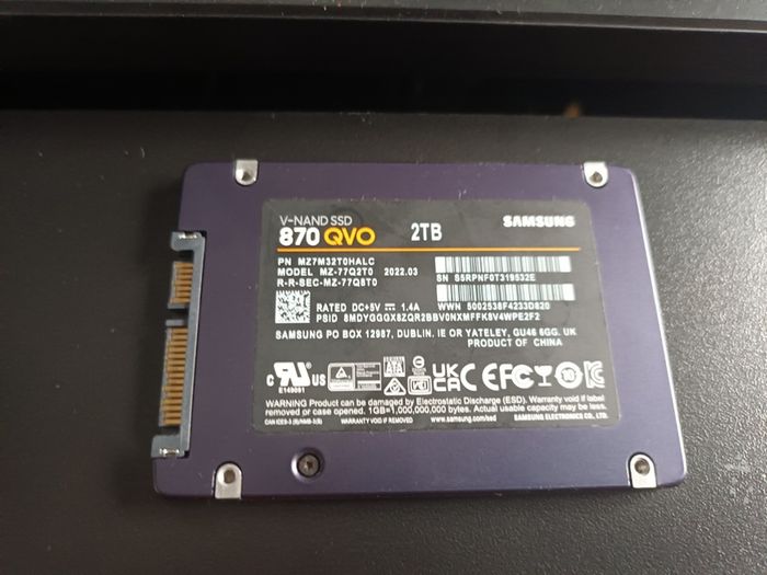 Arcade gaming cocktail table. READ DETAILS. Plus 2 TB SSD 2.5' hdd with 16 000 Games.