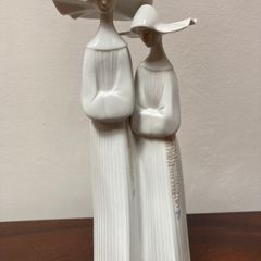 Lladro - Porcelain Figurine - Vintage - 2 Nuns