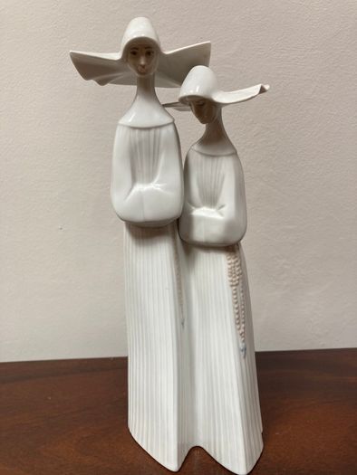 Lladro - Porcelain Figurine - Vintage - 2 Nuns