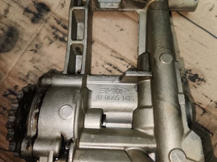 M57 oil pump