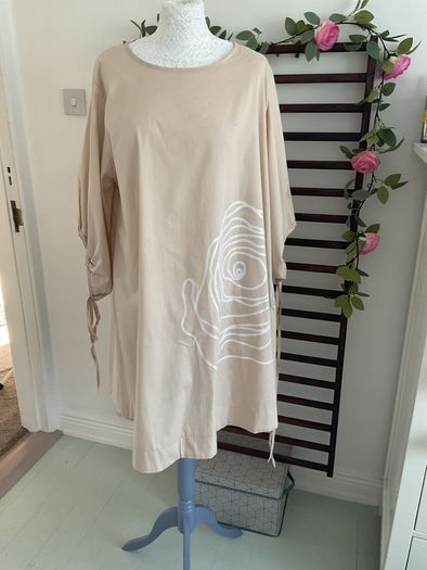Bnwt freesize tunic / funky dress Lola brand 14/16