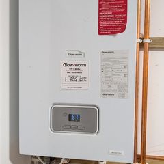 Glowworm 30kW Gas Boiler - Installed 2020 - Serviced - With MagnaClean & Flue