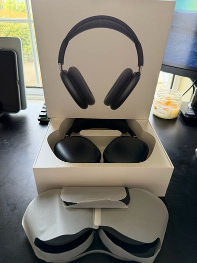Apple AirPods Max USB-C Headphones Genuine with proof