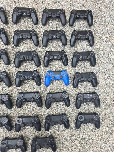 32 x PS4 Controller Joblot (Free Post)