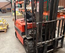 Fork Lift 2.5 tonne ELECTRIC