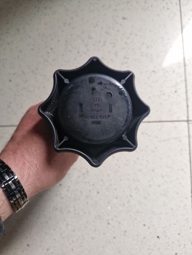 Audi spare wheel holder