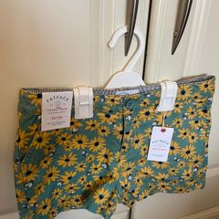 BNWT FatFace sunflower shorts with adjustable waist