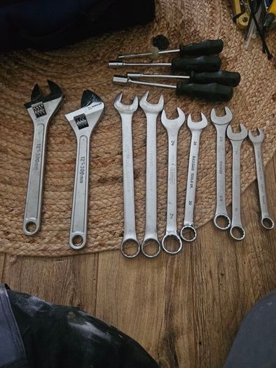 spanners and nut spinners