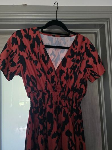 V neck dress