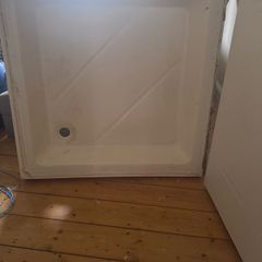 Shower tray