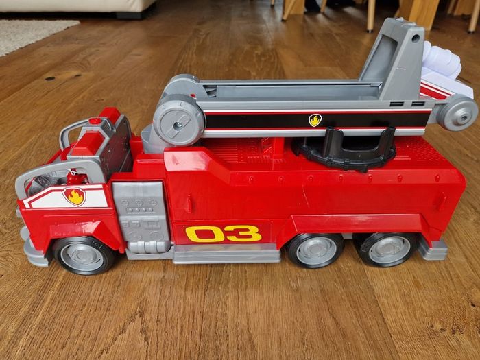 Paw Patrol - Marshall's Transforming Firetruck