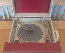 Rare 1957 Vintage Pilot Encore RC126, portable suitcase, record player. Excellent Vintage Condition. BSR 4 speed Turntable. Plays 33/3 and 45 RPM, 16's and 78's