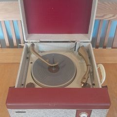 Rare 1957 Vintage Pilot Encore RC126, portable suitcase, record player. Excellent Vintage Condition. BSR 4 speed Turntable. Plays 33/3 and 45 RPM, 16's and 78's