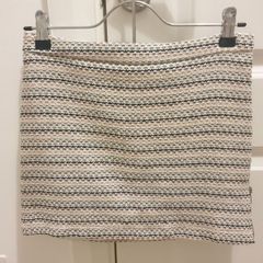 Topshop Textured Mini Skirt (size 6 - 8)