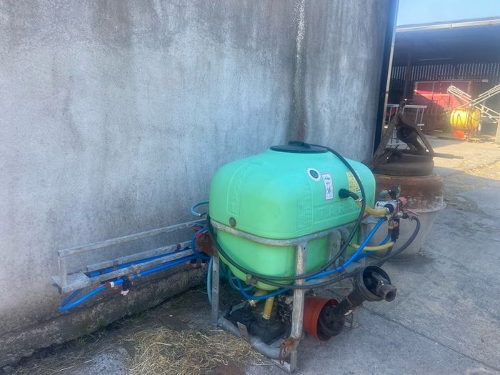Taral 200 litre sprayer