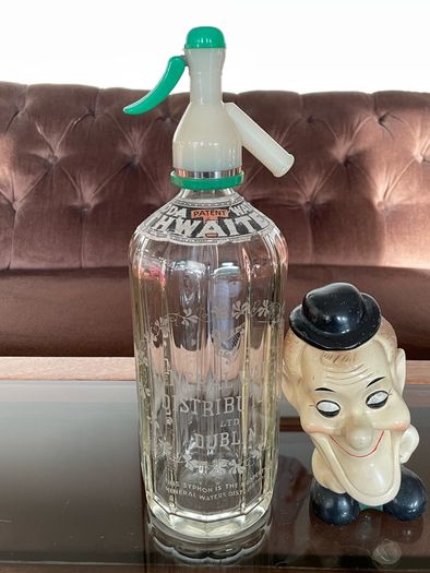 Rare Vintage Thwaites Soda Water Mineral Waters Distributors Ltd Dublin Syphon Bottle
