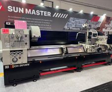 Sunmaster CH 26120V DBC 3000mm -  Ex-demo lathe