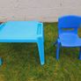 kids table and chair Image 3