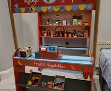 Bigjigs village shop