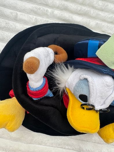 Disneyland Paris Large Uncle SCROOGE McDUCK Plush Novelty Top Hat DuckTales Used Please see pictures