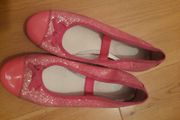 Girl's shoes