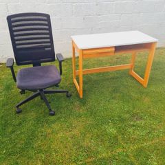 Desk & chair