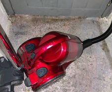 dirt devil bagless vacuum
