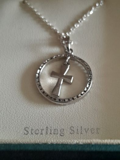 ladies silver chain and pendant