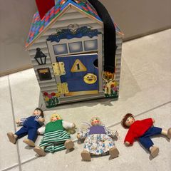 Melissa & Doug Doorbell House
